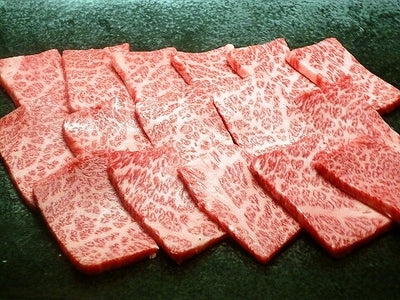国産牛上カルビ300g(焼肉、バーベキュー用)